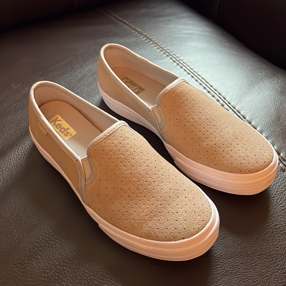 Keds - Double Decker Suede - 6.5 Wide Womens